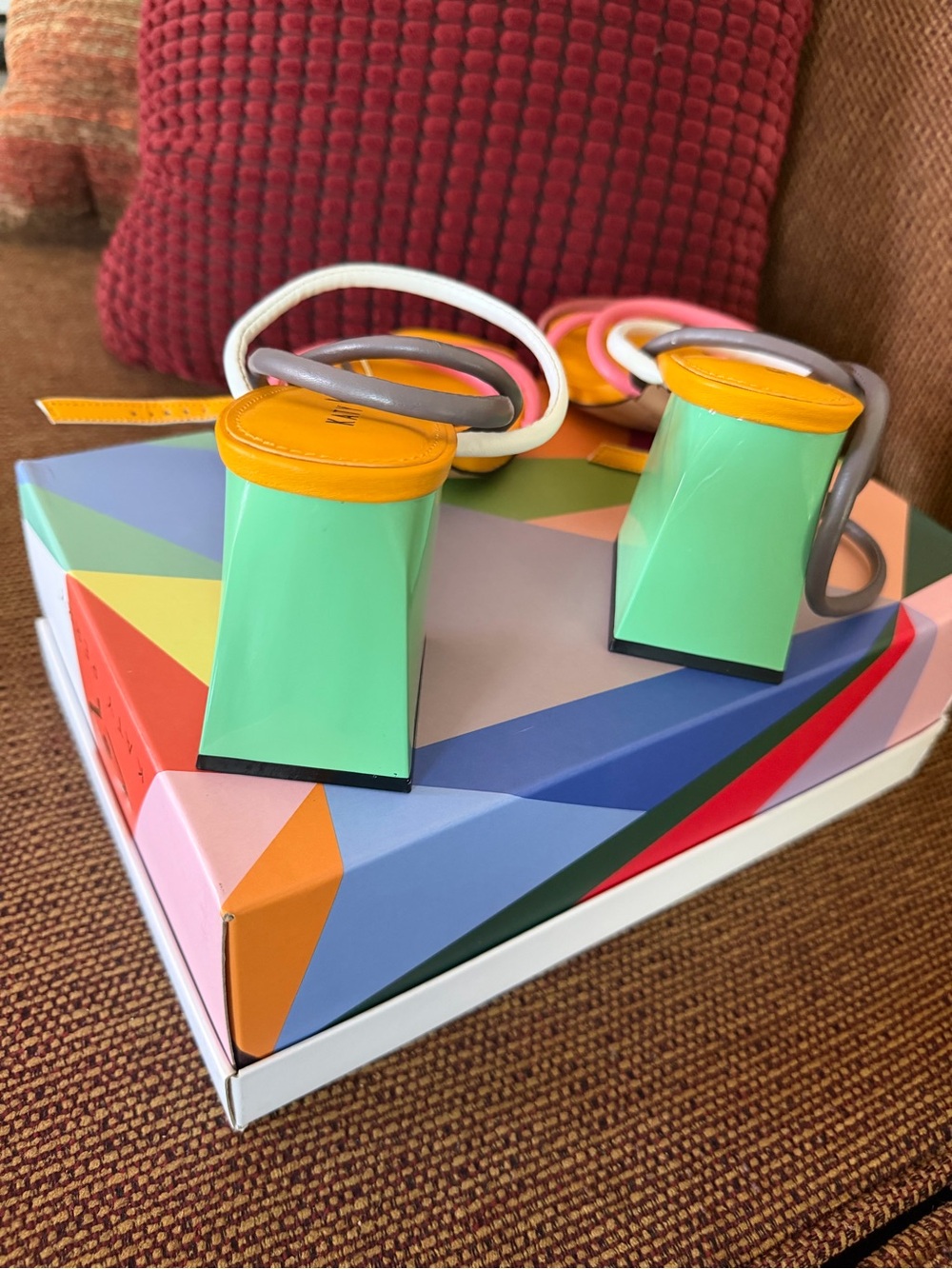 Katy Perry Collections White Box with Peach Logo - Picture 5 of 5